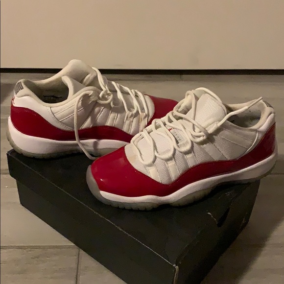 jordan cherry 11s low - Picture 3 of 3